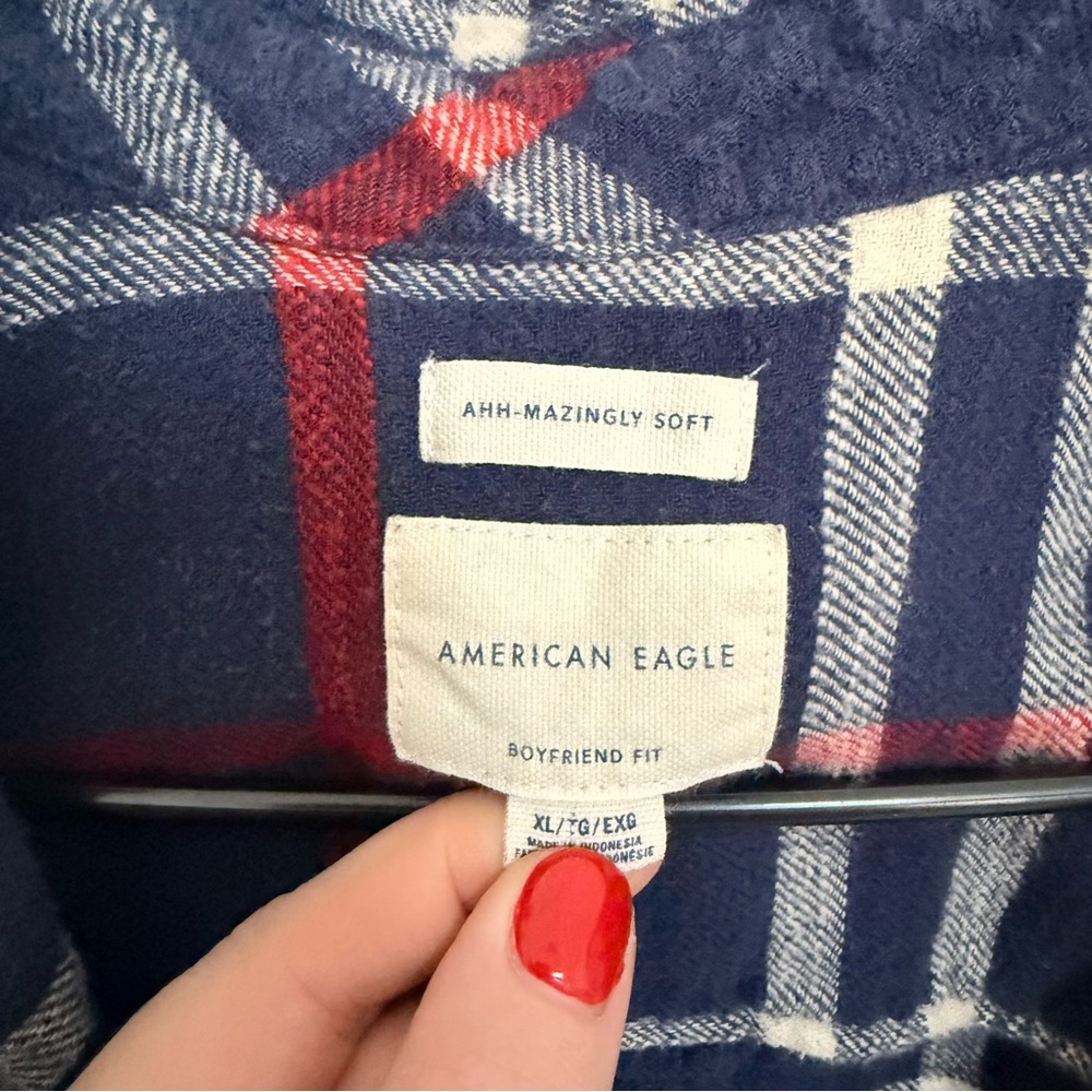American Eagle Boyfriend Fit Navy Plaid Button Down Shirt - Picture 6 of 7